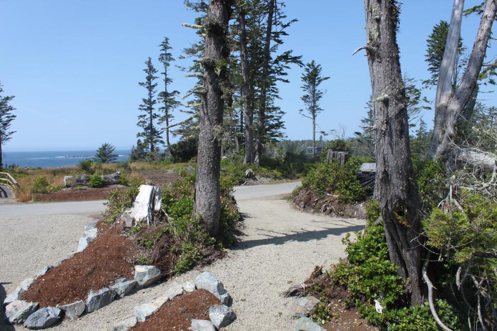 Cygnet Cove Suites Ucluelet Exteriör bild