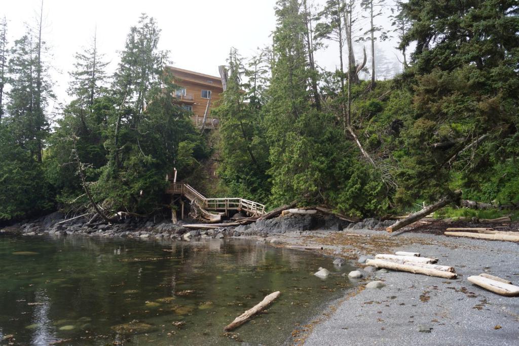 Cygnet Cove Suites Ucluelet Exteriör bild