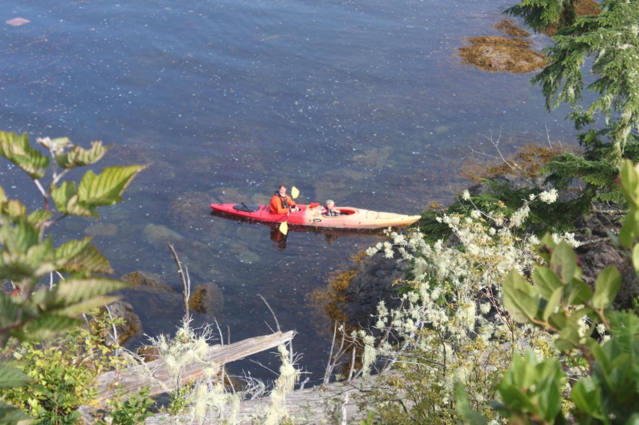 Cygnet Cove Suites Ucluelet Rum bild