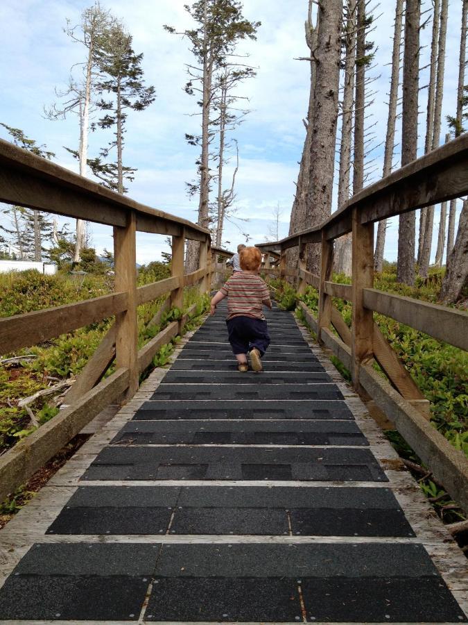 Cygnet Cove Suites Ucluelet Rum bild